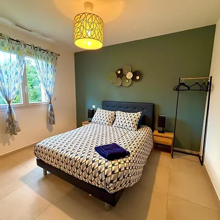 Villa 120m2 Acces Pmr Piscine Chauffee Et Jacuzzi Orgnac-l'Aven